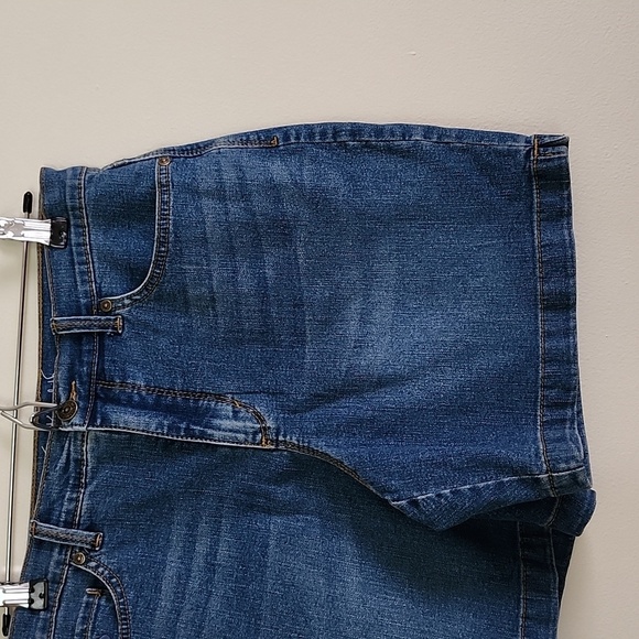 Gloria Vanderbilt Amanda all around slimming effect jean shorts, women's 6 - Picture 3 of 7